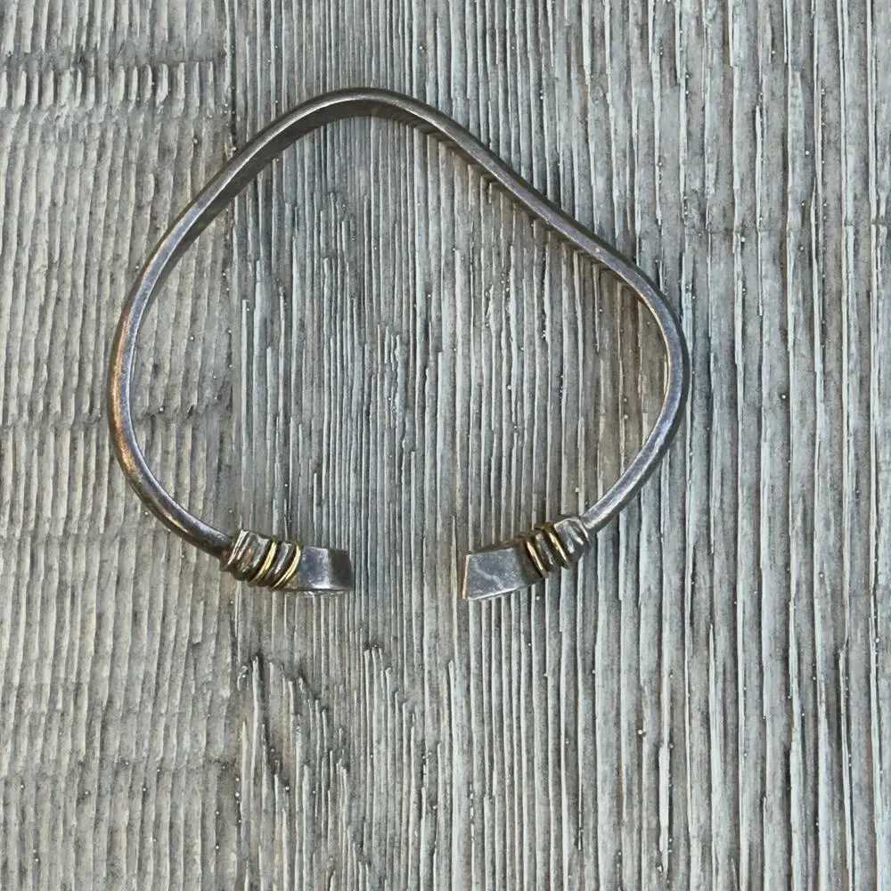 Plated 1000 Silver Tone Wire Cuff Bracelet 2 Teardrop Crystal Bezel Ends (137)
